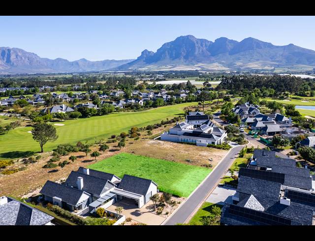 1,317M² VACANT LAND FOR SALE IN PEARL VALLEY GOLF & COUNTRY ESTATE